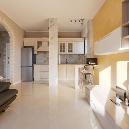 Niguarda Bright Apartment W/ Balcony 밀라노 외부 사진